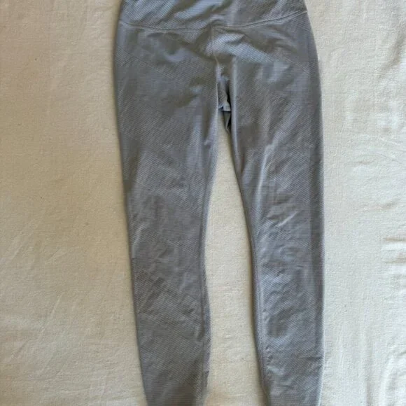prAna Jacquard Leggings in Heather Grey - Size Medium - Picture 3 of 6